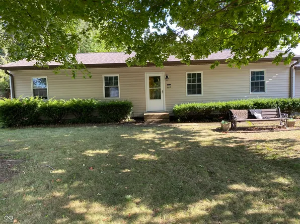 327 Fox Cir, Noblesville, IN 46060