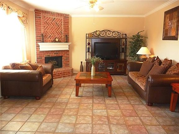 2nd image of 3603 Crestcreek Ct