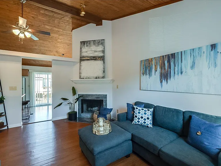 3580 Squires Woods Way — Photo 3
