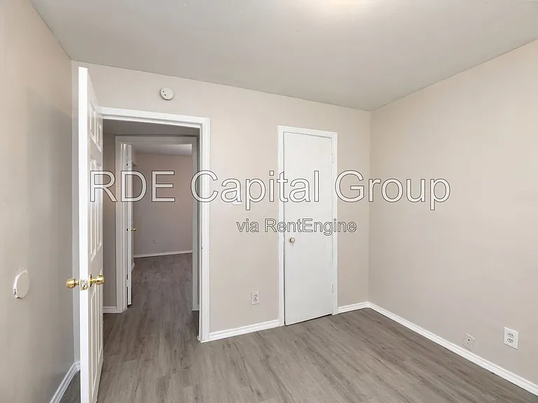 2408 Meyers St #104 — Photo 12