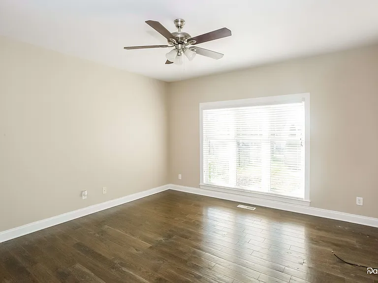 1402 Troon Dr — Photo 9