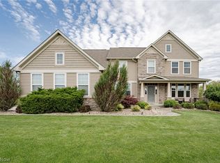 229 Yorkshire Dr, Aurora, OH 44202