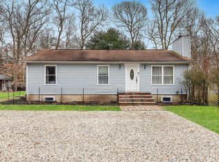 9 16th St, East Hampton, NY 11937