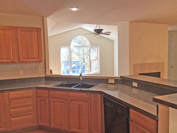 2nd image of 481 Flower Dr