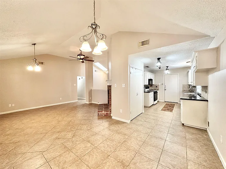 11614 Easterling Dr — Photo 9