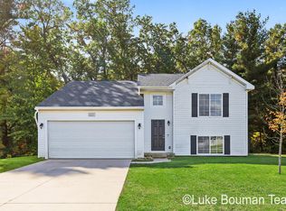 6253 Summer Ridge Ct, Greenville, MI 48838