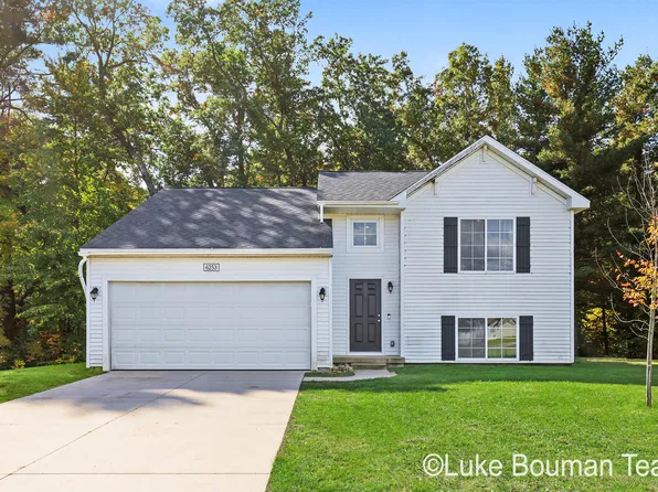 6253 Summer Ridge Ct, Greenville, MI 48838