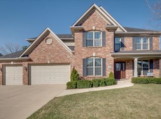 455 Trout Rd, Batavia, IL 60510