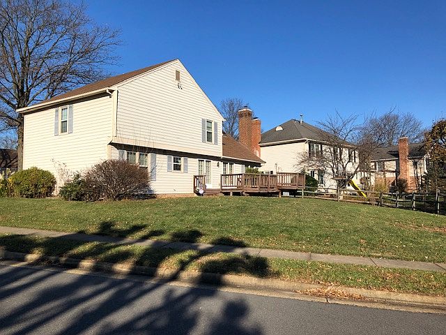 2nd image of 8909 Kenilworth Dr