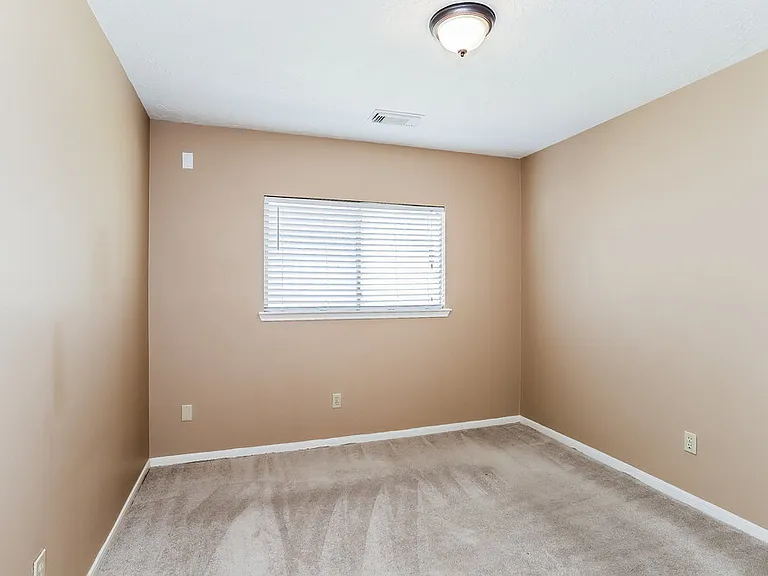 4910 Stone Harbor Dr — Photo 14