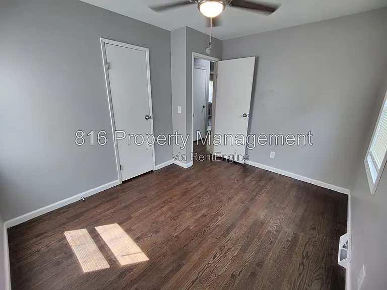 7941 NE San Rafael Dr — Photo 14