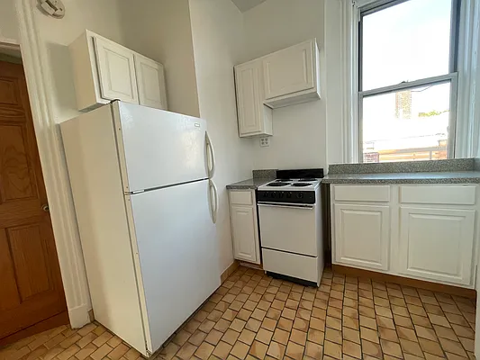 Rented by Compass | media 7