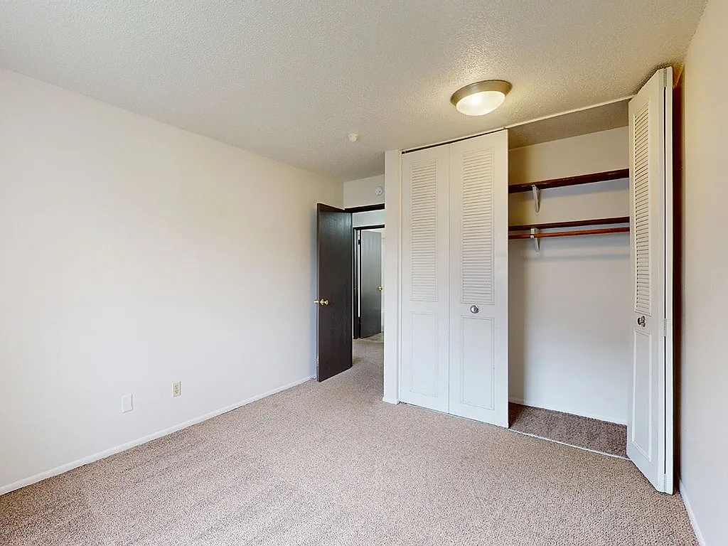 Stone Grove Apartments — Photo 3