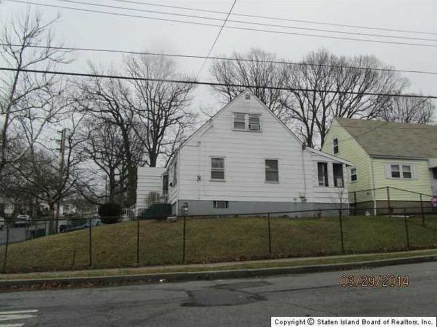 2nd image of 434 Westwood Ave
