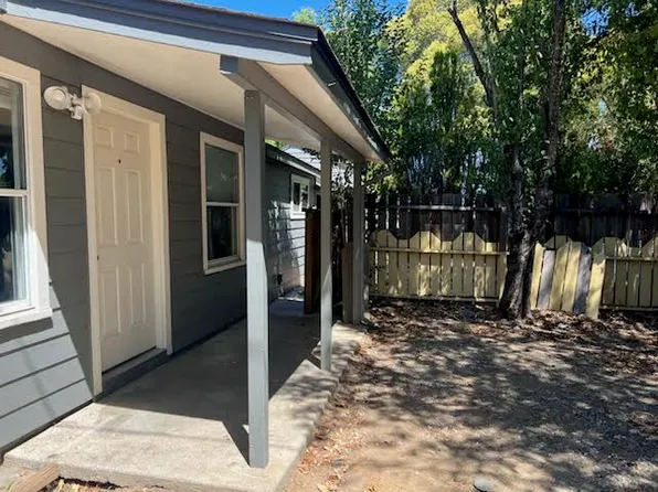 1348 S State St APT 5, Ukiah, CA 95482