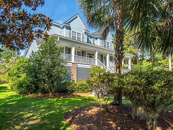 2nd image of 1327 Headquarters Plantation Dr