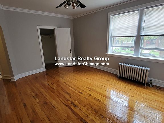 3rd image of 4629 N Lowell Ave APT D1