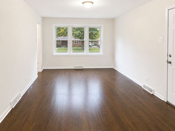 2nd image of 14429 Sanderson St