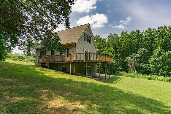 2nd image of 706 Lake Point Dr