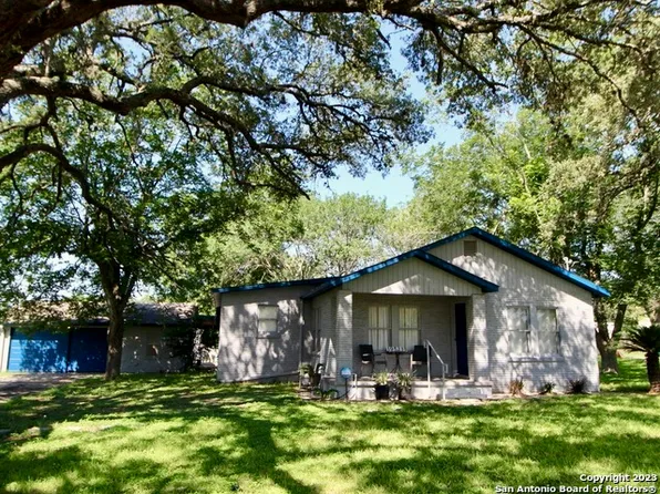 19523 S BENTON ST, Lytle, TX 78052