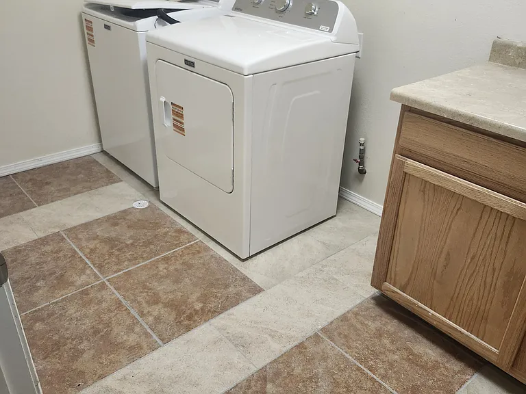 2320 Academic Pl SE — Photo 24