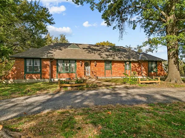 15116 Chestnut St, Basehor, KS 66007