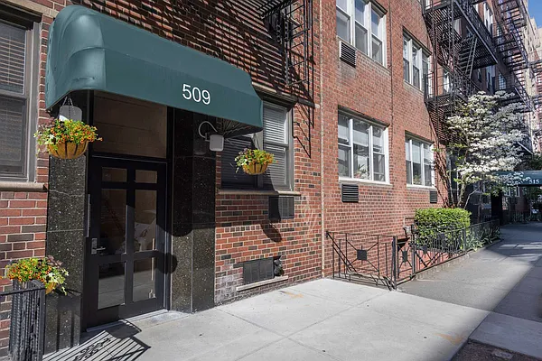 Sold by Compass | media 5