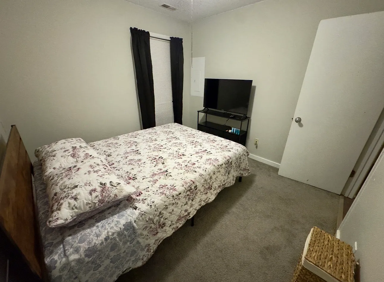 Candlewood Dr, Fayetteville — Photo 2