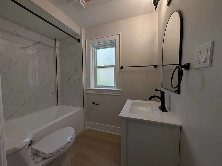 714 Elliott St — Photo 16