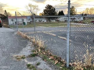 350 Mount Paran Rd, Jacksboro, TN 37757