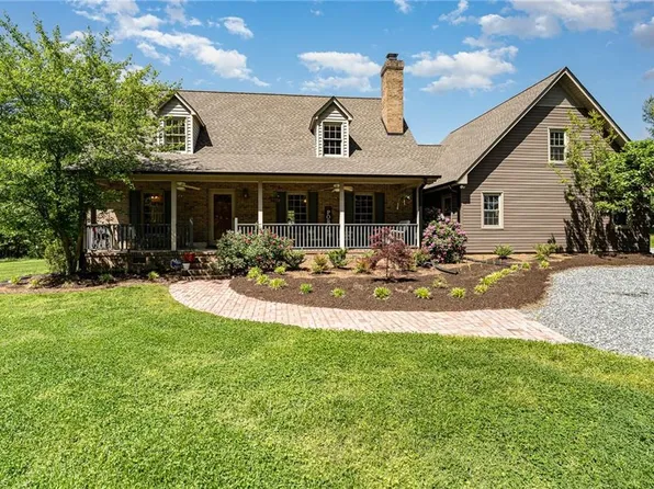 1215 Kearns Hackett Rd, Pleasant Garden, NC 27313