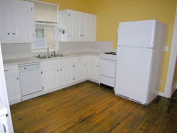 4th image of 718 Egleston Ave