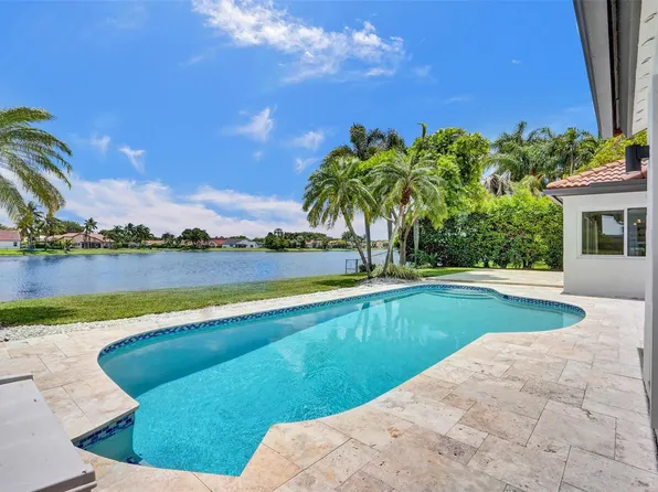 3120 Peachtree Circle, Davie, FL 33328
