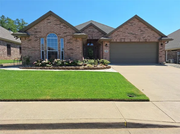 1810 Park Pl, Mineola, TX 75773
