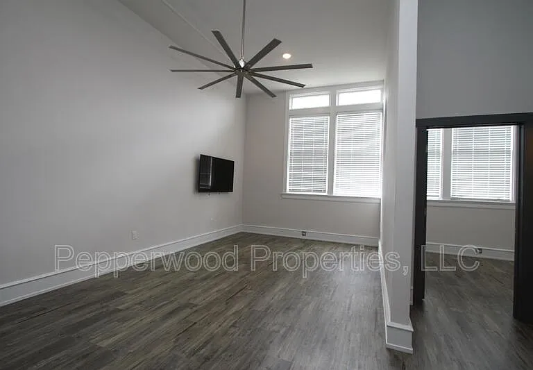 600 Magnolia St #103 — Photo 3