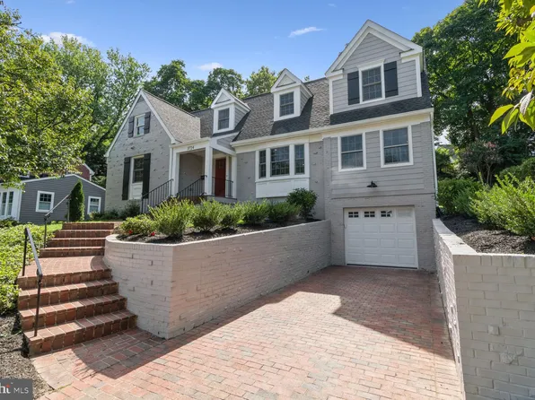 3724 25th St N, Arlington, VA 22207