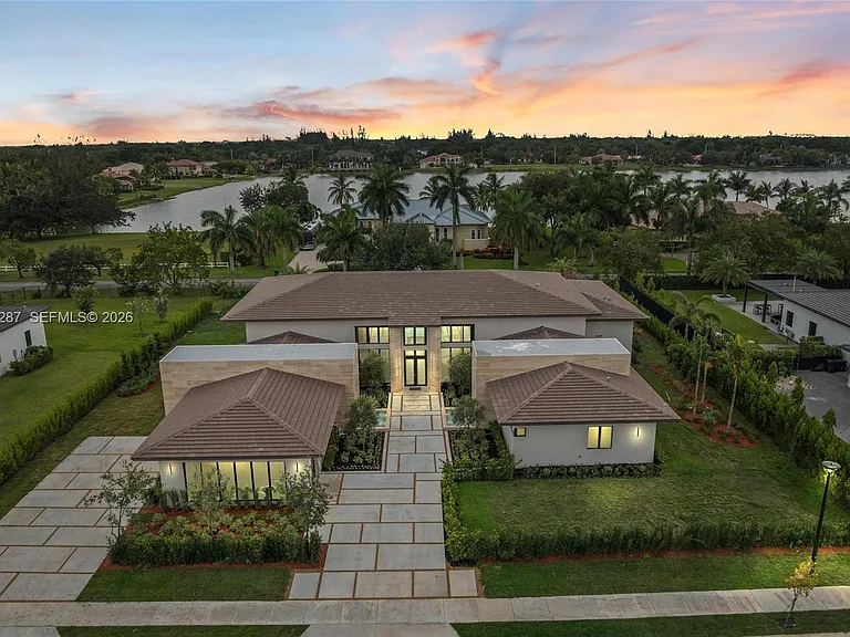 14930 SW 16th Ct — Photo 43