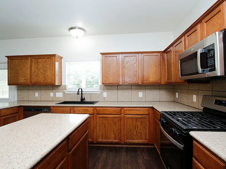 20102 Glacier Falls Dr — Photo 16