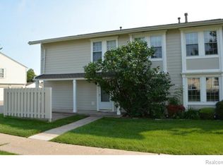 23082 Cranbrooke Ln #379, Novi, MI 48375