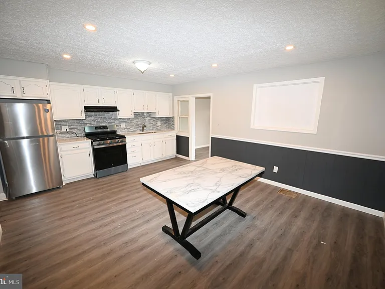 2952 Sollers Point Rd #B — Photo 22