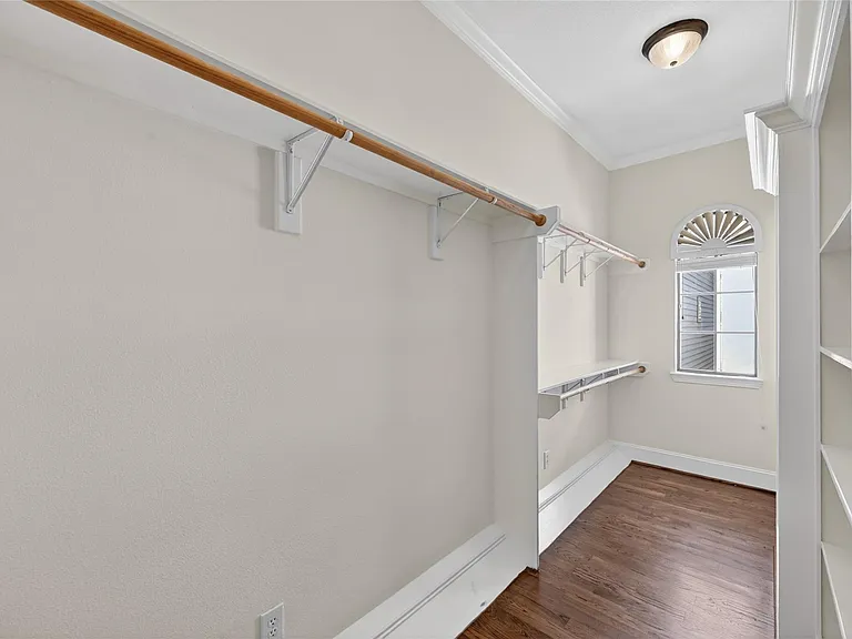 5305 Lillian St #B — Photo 22