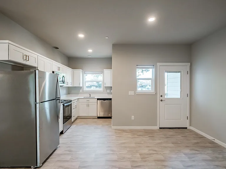 4125 Market St NE — Photo 12