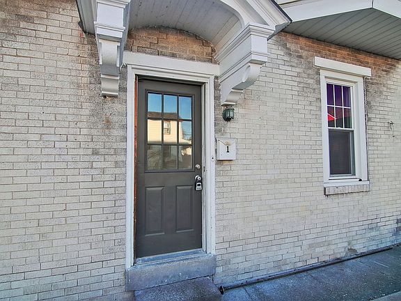 2nd image of 1 W 3rd St #6722A2531