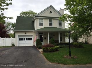 71 Fulton St, Keyport, NJ 07735