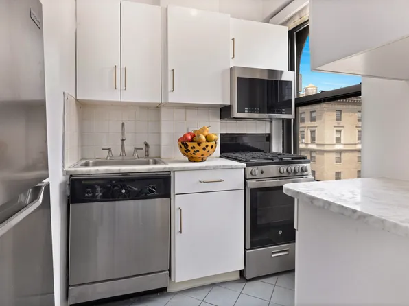 235 West End Avenue 16A image 3 of 8