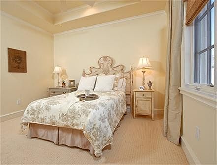 4th image of 4608 Abbott Ave #111