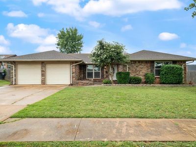 1013 E Hills Dr, Moore, OK, 73160