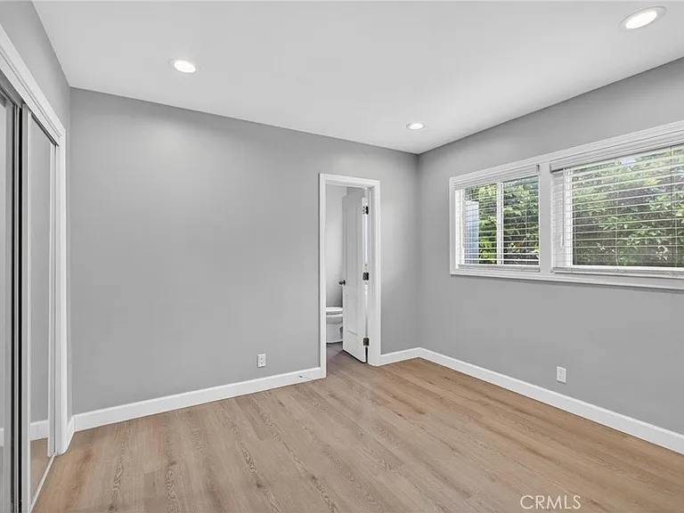13808 S Catalina Ave — Photo 16