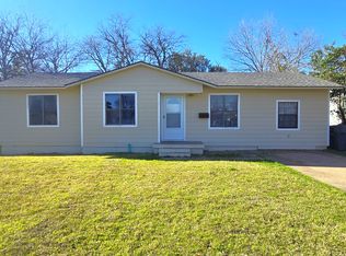 12121 Hoblitzelle Dr, Dallas, TX 75243