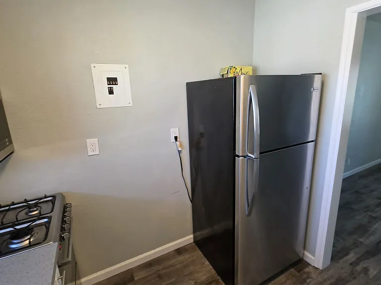 731 Owen Dr #E — Photo 5